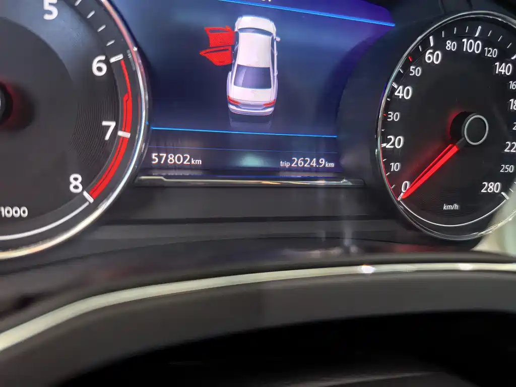 Huiang 2019 380TSI 2WD Business Edition National V купить на сайте DeffCars