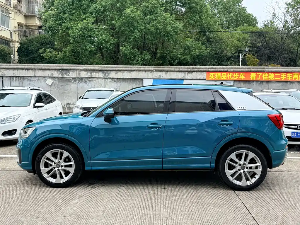 Audi Q2L 2018 35 TFSI Luxurious and Elegant National V купить на сайте DeffCars