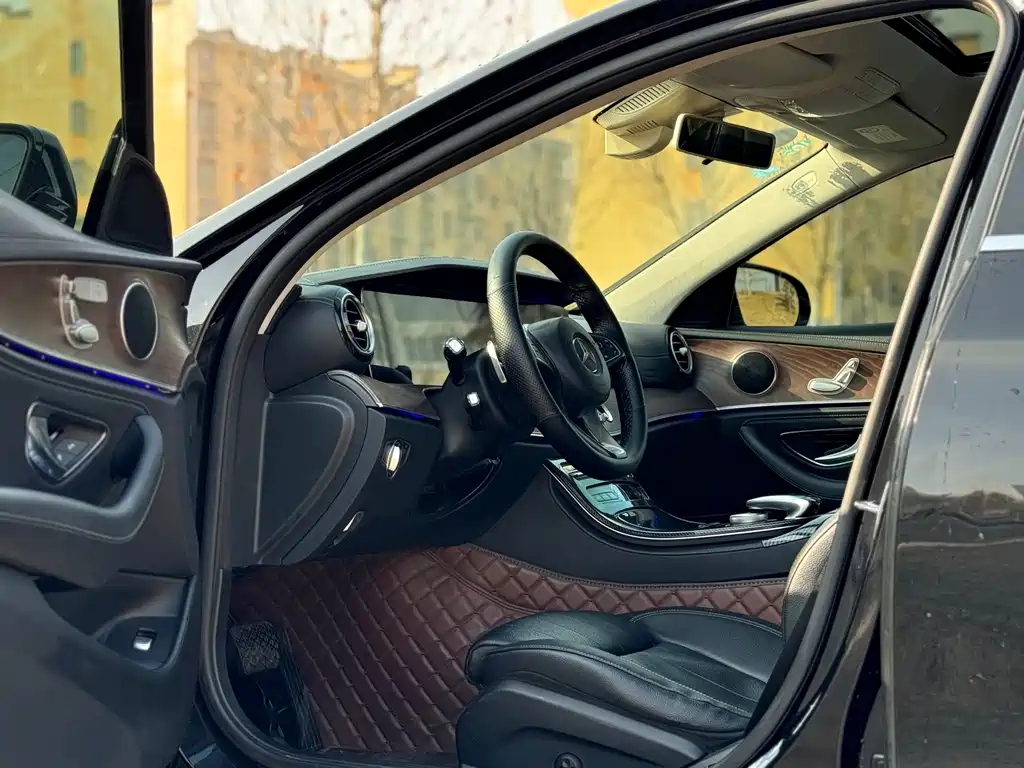 Mercedes-Benz E-Class 2016 E 200 L купить на сайте DeffCars