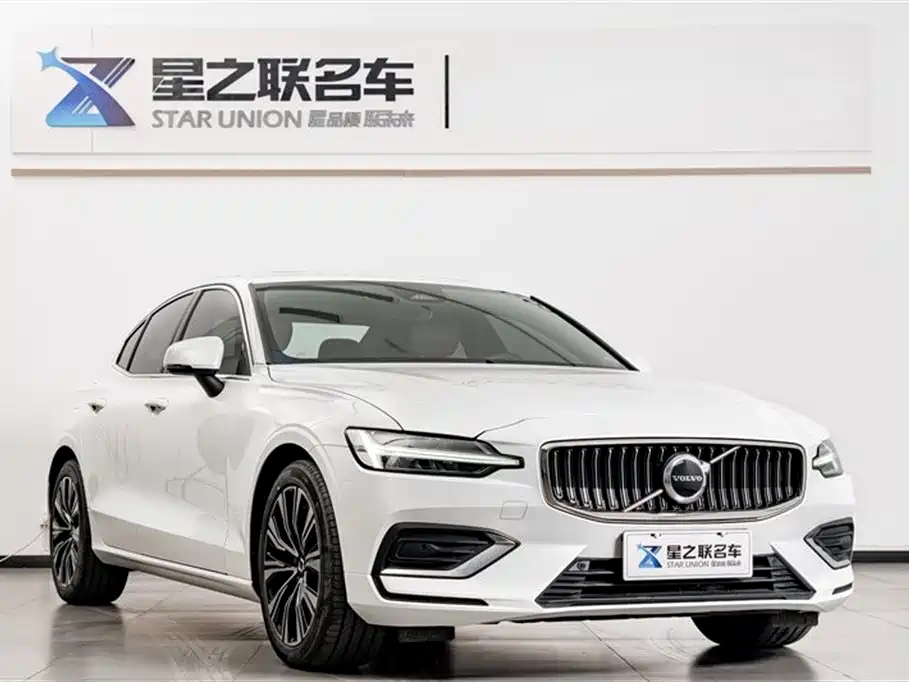 Volvo S60 2024 B4 Zhiyuan Luxury Edition купить на сайте DeffCars
