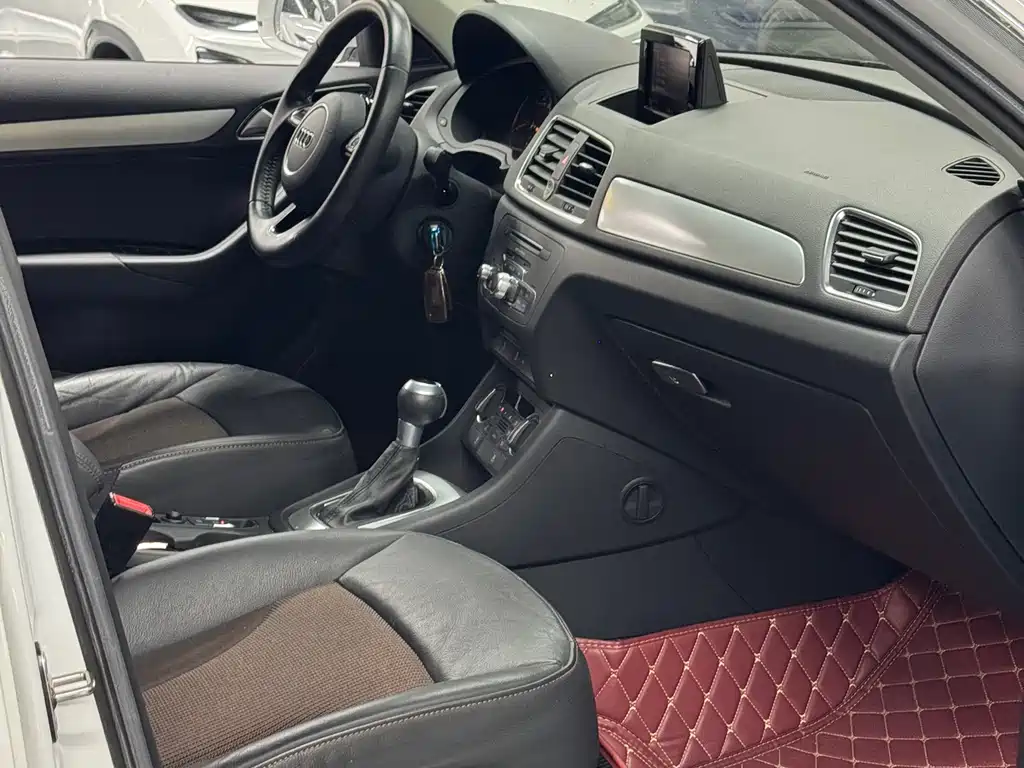 Audi Q3 2018 30 TFSI Fashionable Collection Edition купить на сайте DeffCars