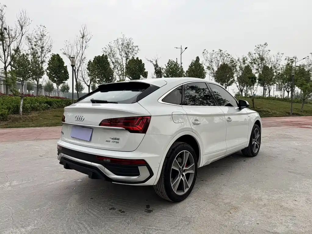 Audi Q5L Sportback 2021 45 TFSI Premium Selection купить на сайте DeffCars