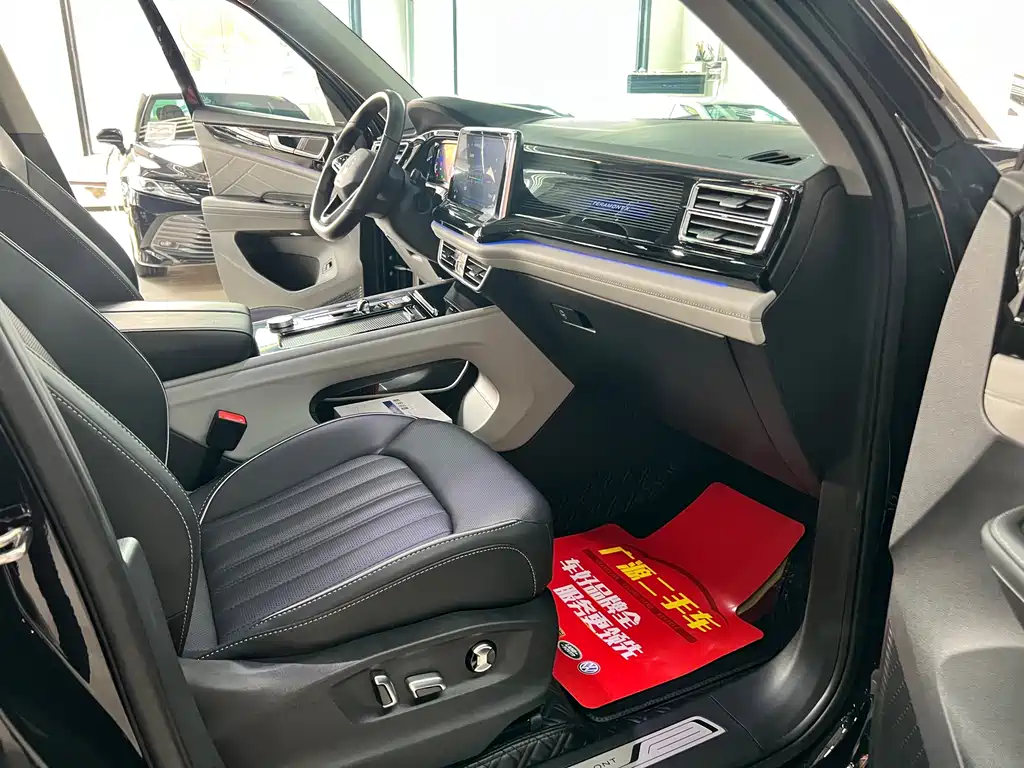Touron 2023 380TSI four-wheel drive luxury version купить на сайте DeffCars