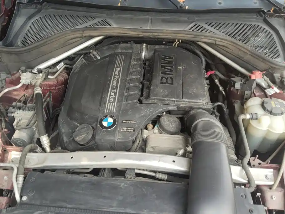 BMW X6 2015 xDrive35i leading model купить на сайте DeffCars