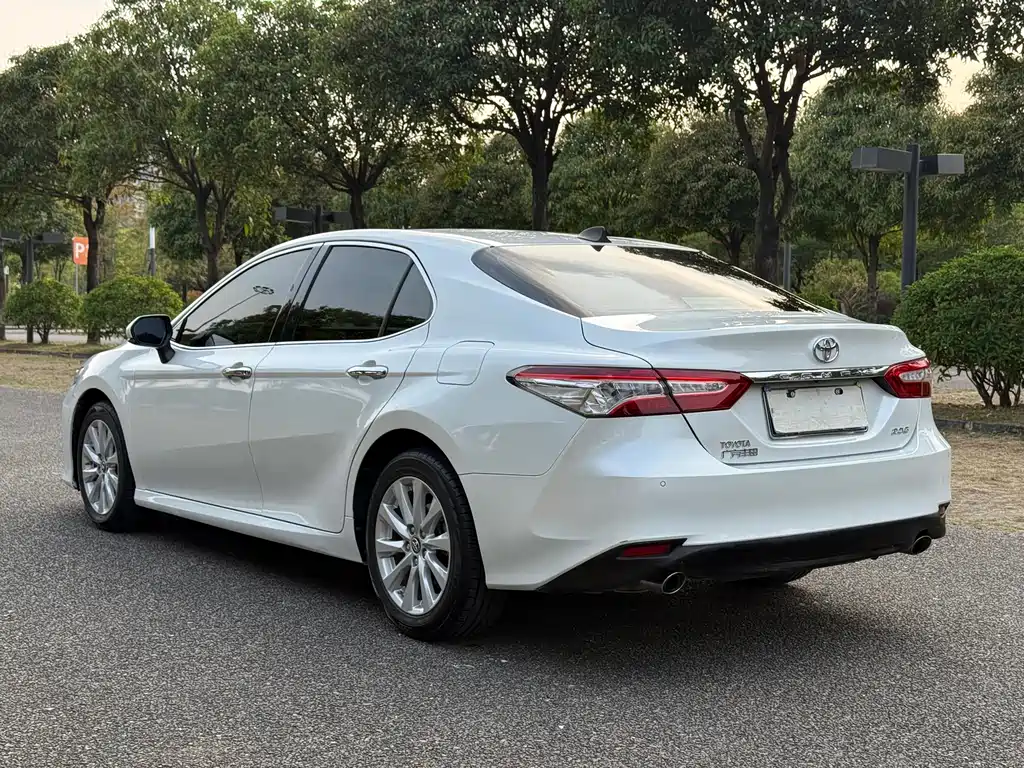 Camry 2018 2.0G Deluxe Edition купить на сайте DeffCars