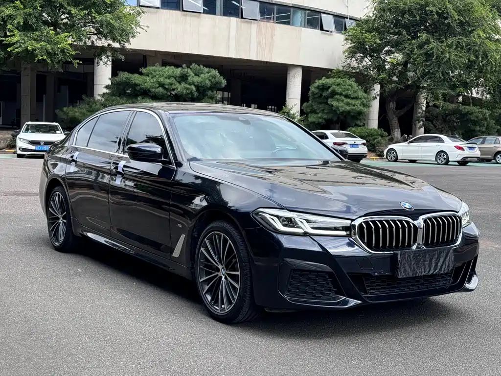 BMW 5 Series 2023 Modified 530Li Premium M Sport Kit купить на сайте DeffCars