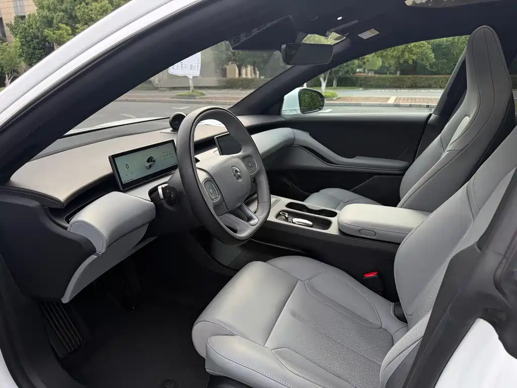NIO ET5T 2024 model 75kWh Touring купить на сайте DeffCars