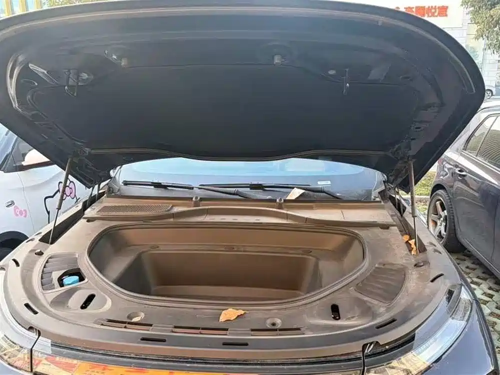 Xpeng G9 2025 model 625 long battery life Max купить на сайте DeffCars