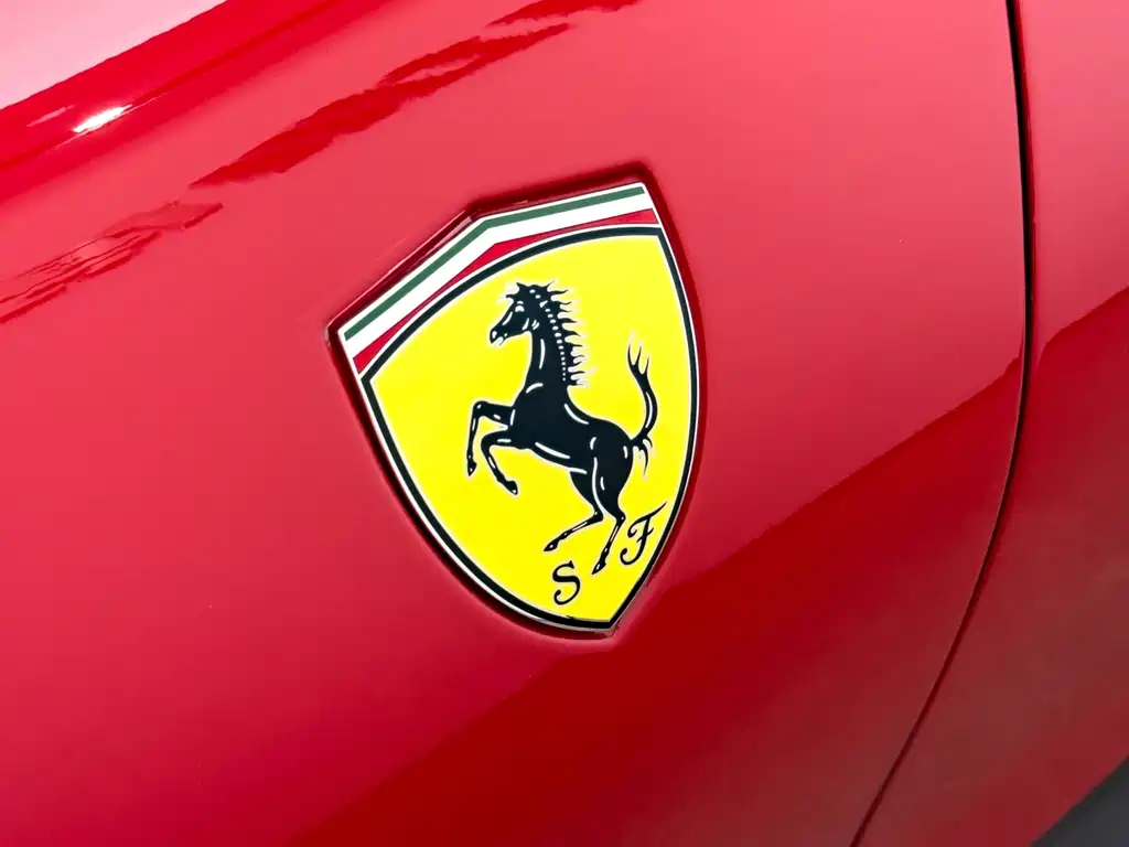 Roma 2020 3.9T V8 купить на сайте DeffCars