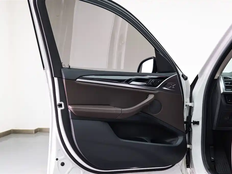 BMW X3 2022 xDrive25i M Sports Package купить на сайте DeffCars