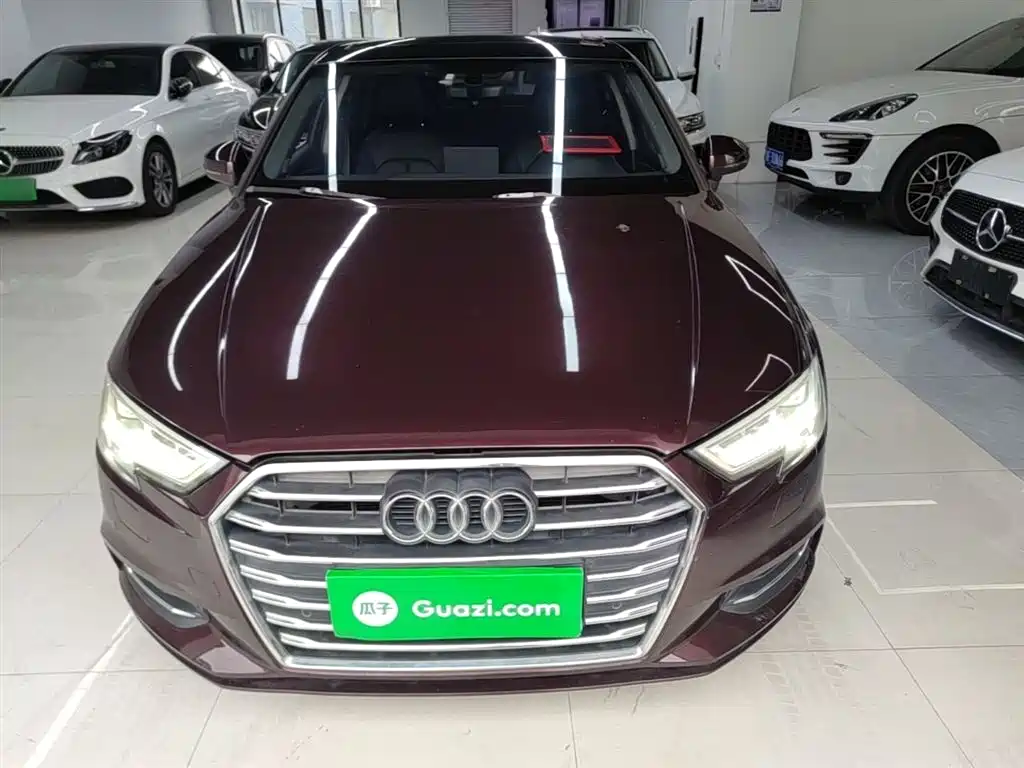Audi A3 2018 30th Anniversary Model Limousine 35 TFSI Fashion Model купить на сайте DeffCars