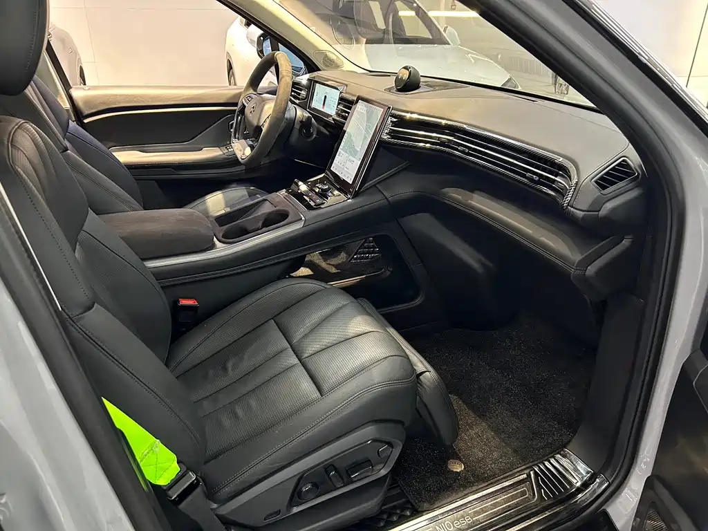 NIO ES8 2018 Founder Edition купить на сайте DeffCars