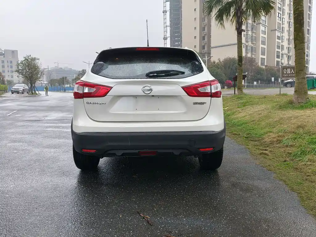 Qashqai 2017 2.0L CVT Deluxe Edition National V купить на сайте DeffCars