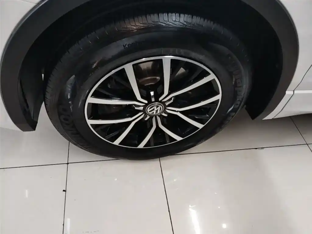 Tiguan L New Energy 2019 430PHEV Hybrid Luxury Edition купить на сайте DeffCars