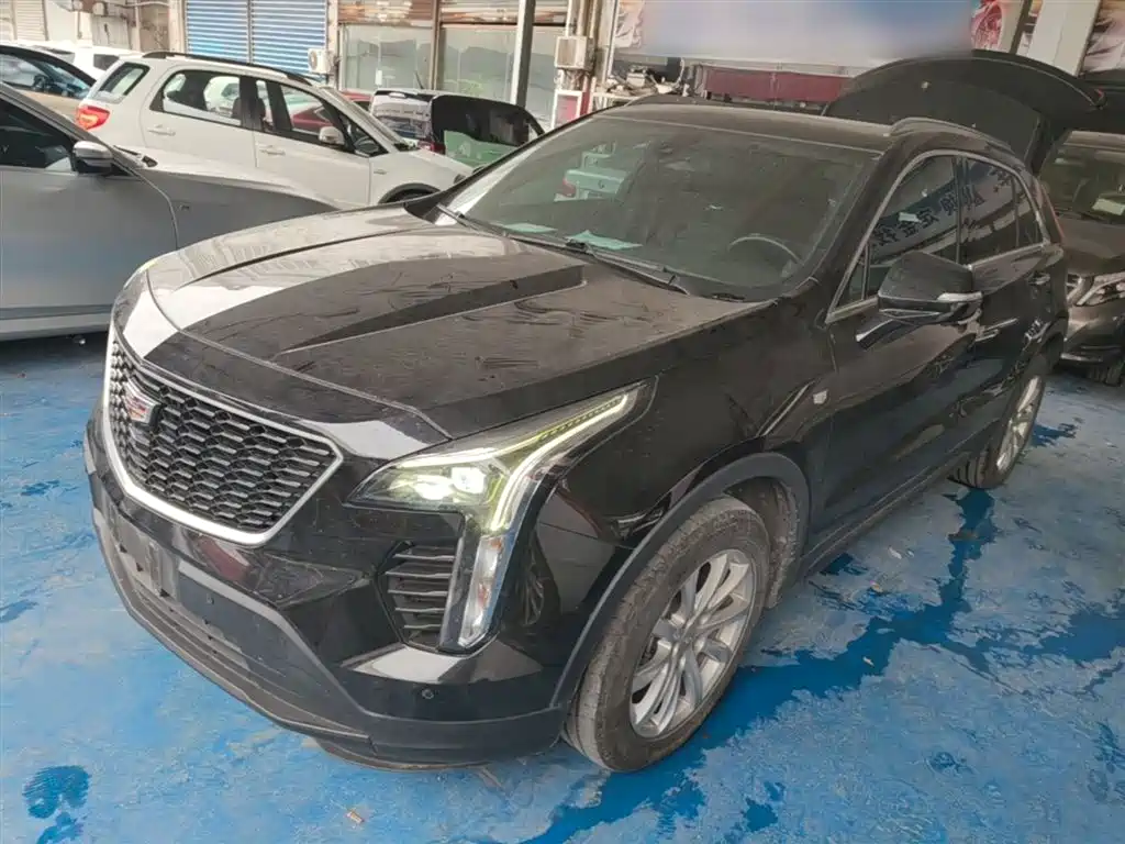 Cadillac XT4 2022 28T two-wheel drive fashion model купить на сайте DeffCars