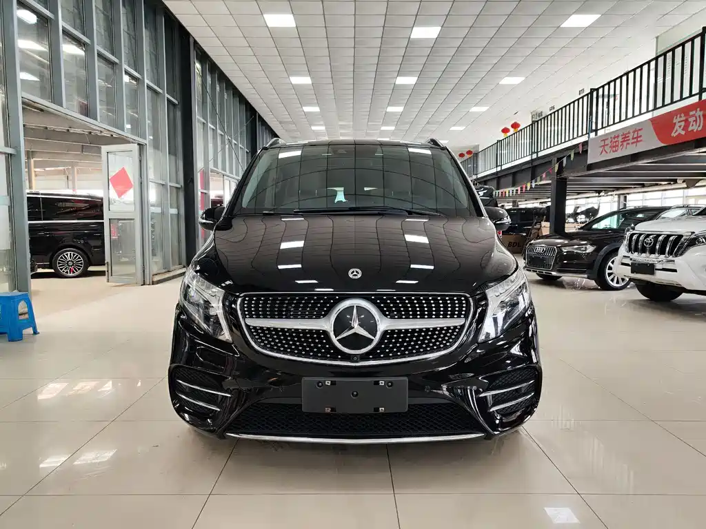Mercedes-Benz V-Class 2021 V 260 L Long Wheelbase Premium Edition купить на сайте DeffCars