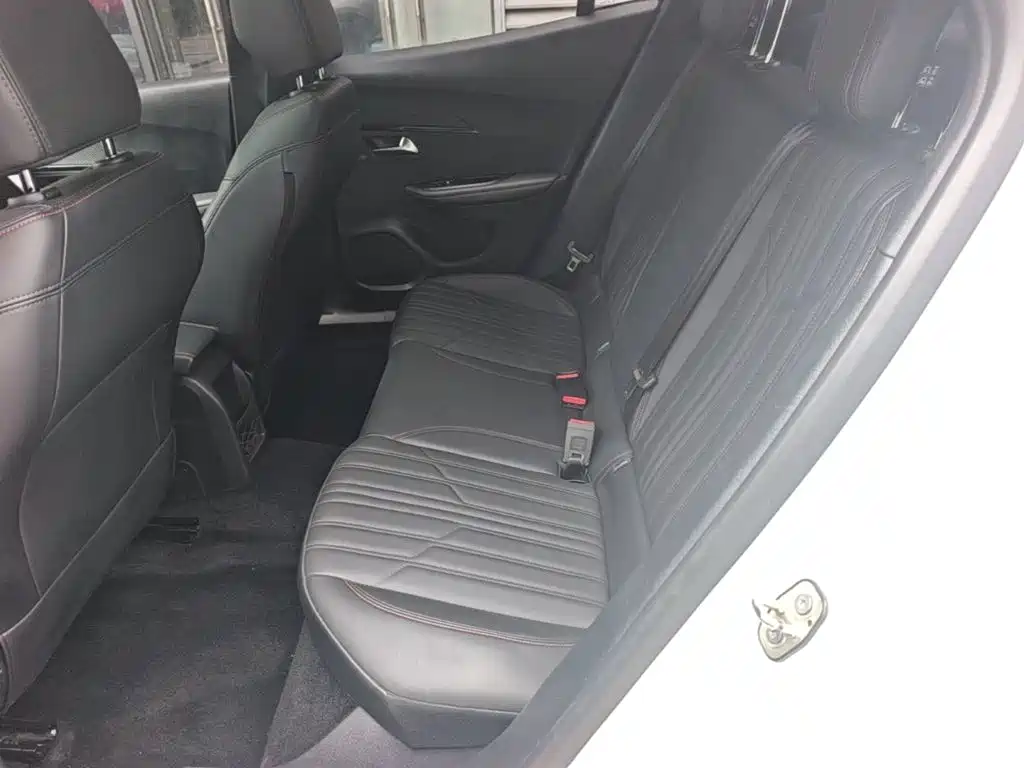 Peugeot 2008 2020 230THP Fashion Skylight Edition купить на сайте DeffCars