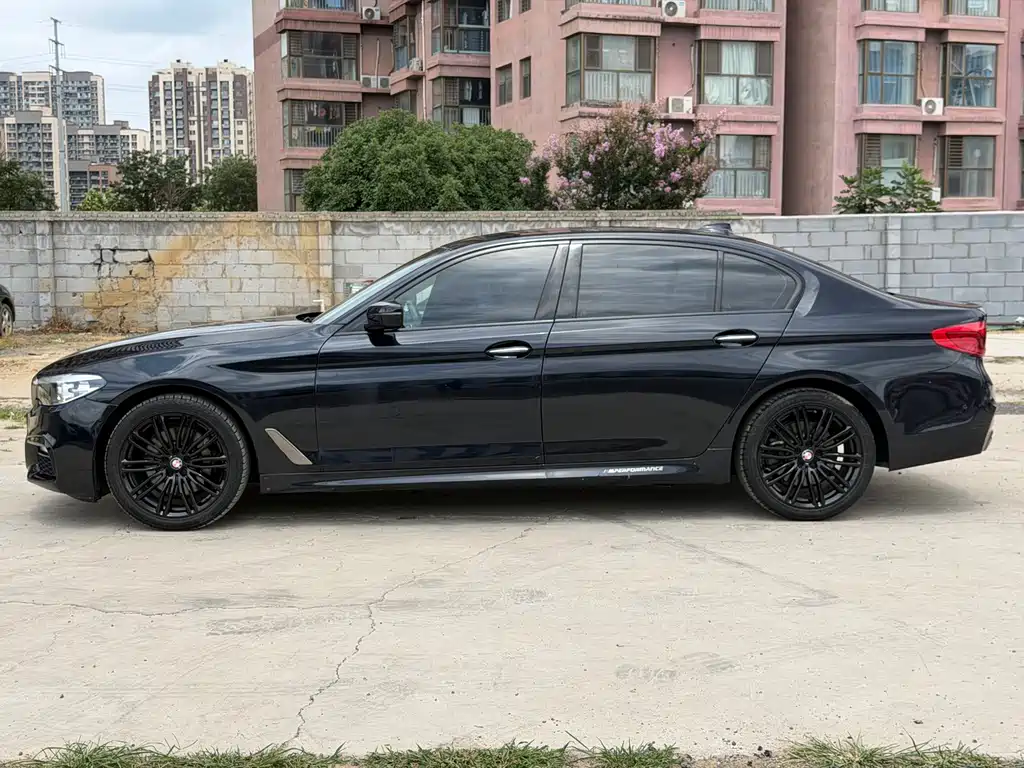BMW 5 Series 2018 Modified 530Li xDrive M Sport Kit купить на сайте DeffCars