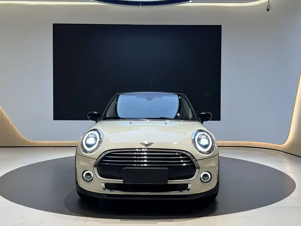 MINI 2019 1.5T COOPER Artist Five-Door Edition купить на сайте DeffCars