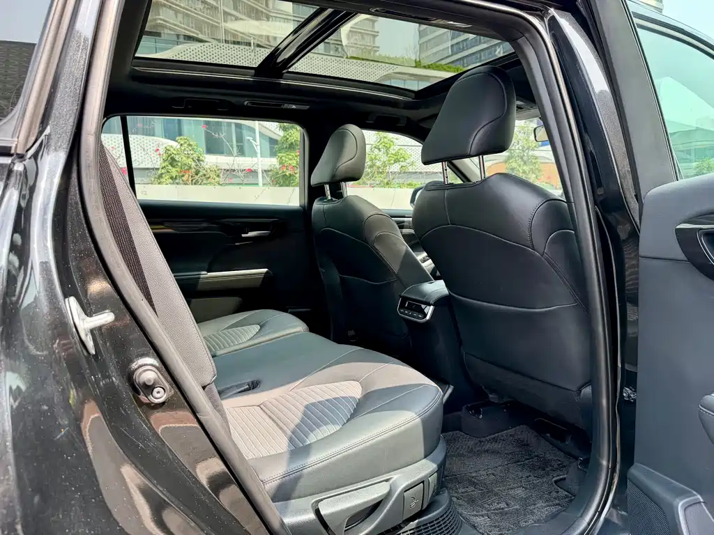 Crown Lufang 2024 2.5L HEV four-wheel drive luxury version купить на сайте DeffCars