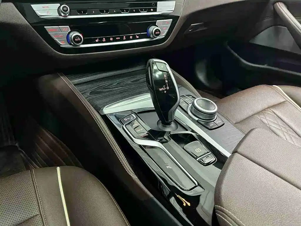 BMW 5 Series 2022 facelift 530Li xDrive M Sports Package купить на сайте DeffCars