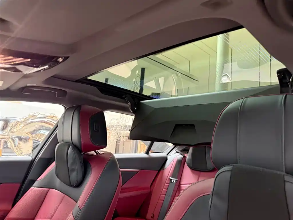 BMW 5 Series 2025 530Li Exclusive M Sports Package купить на сайте DeffCars