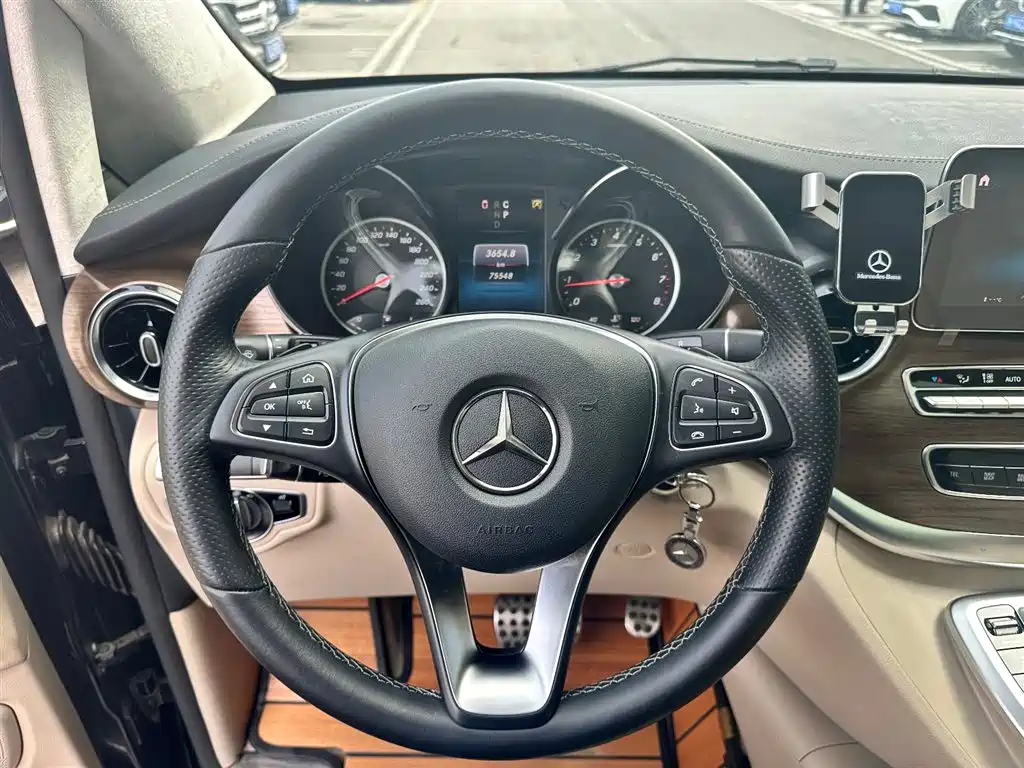 Mercedes-Benz V-Class 2022 V 260 Premium Edition купить на сайте DeffCars