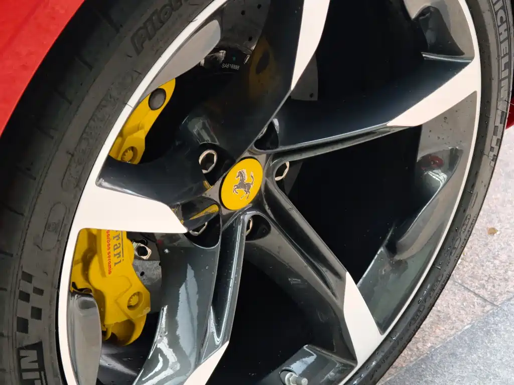 SF90 2020 3.9T V8 Stradale купить на сайте DeffCars