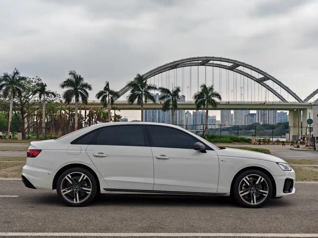 Audi A4L 2023 40 TFSI quattro luxury and dynamic model купить на сайте DeffCars