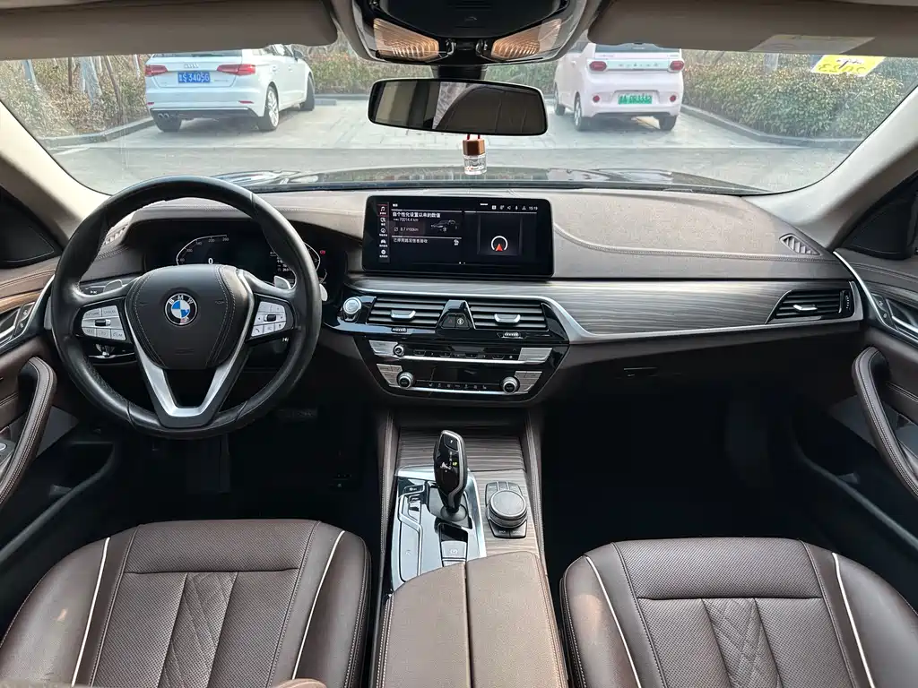 BMW 5 Series 2021 530Li Leading Luxury Package купить на сайте DeffCars