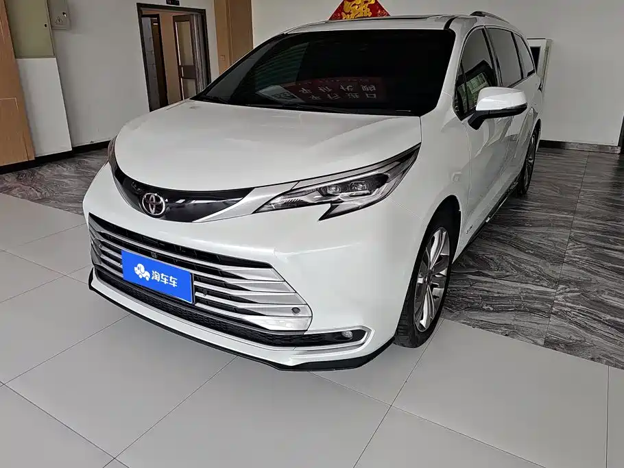 SIENNA 2024 2.5L Hybrid Platinum Edition купить на сайте DeffCars