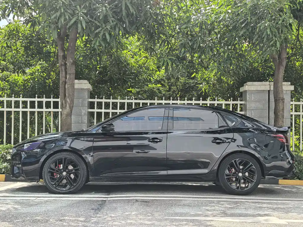 MG6 2020 1.5T Automatic Trophy Deluxe Edition купить на сайте DeffCars