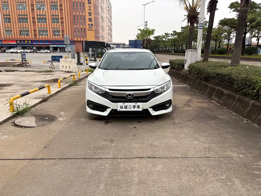 Civic 2016 220TURBO CVT Deluxe Edition купить на сайте DeffCars