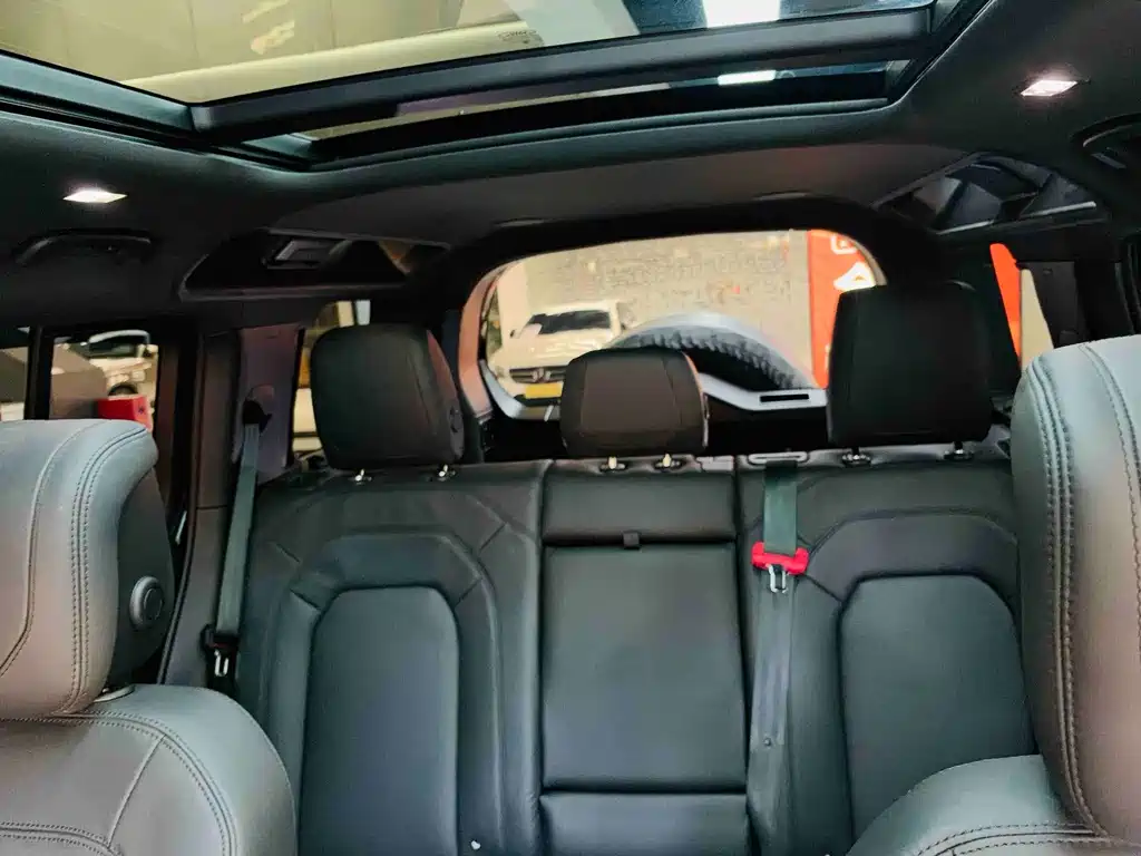 Land Rover Defender 2023 facelift 110 5.0T V8 купить на сайте DeffCars