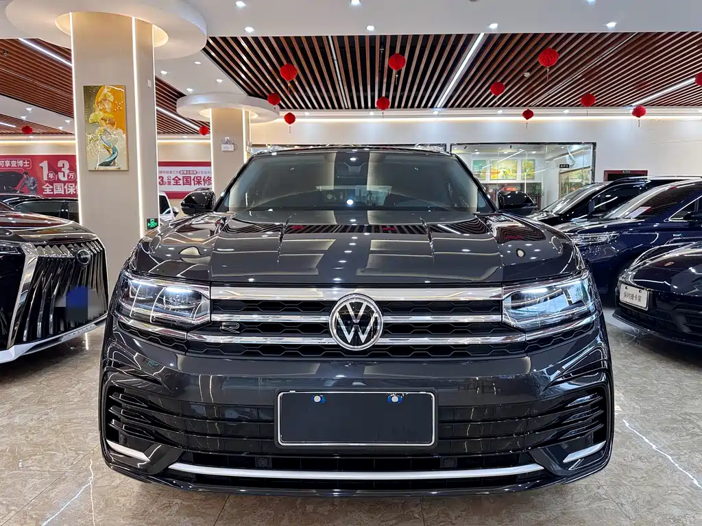Touron 2021 330TSI two-wheel drive luxury version купить на сайте DeffCars