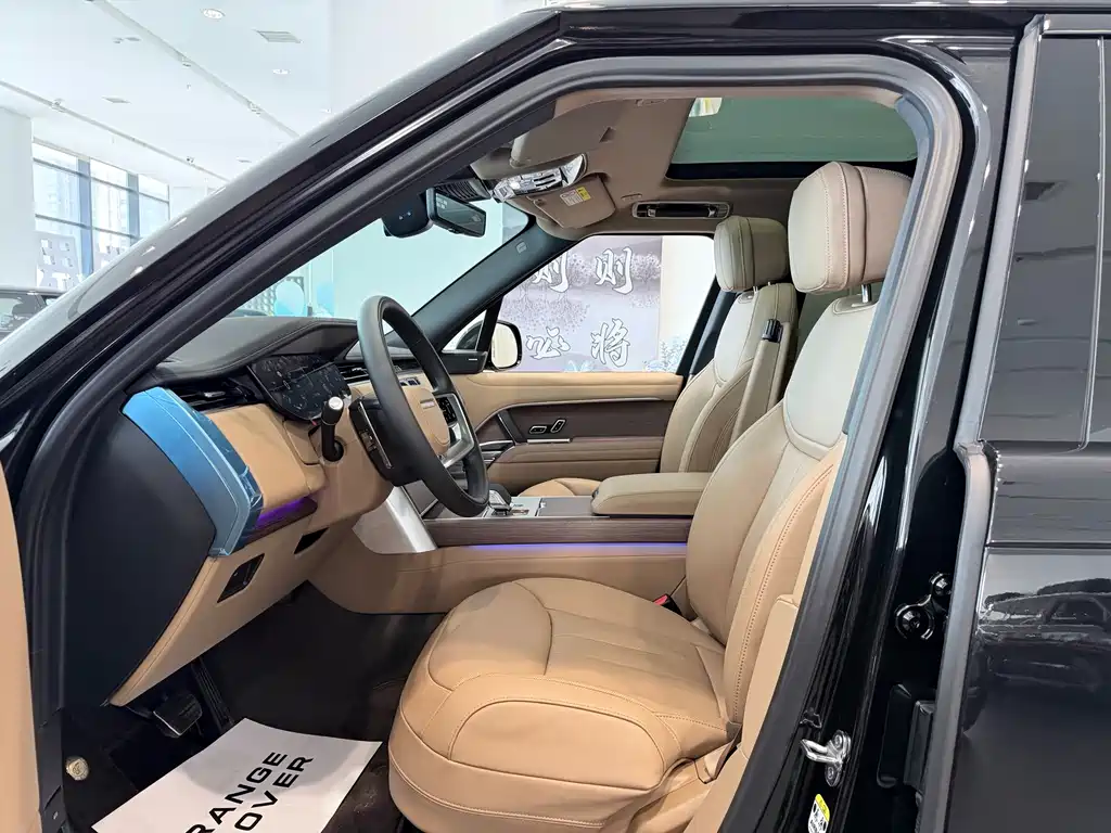 Range Rover 2026 3.0 L6 400PS SE long axis version купить на сайте DeffCars
