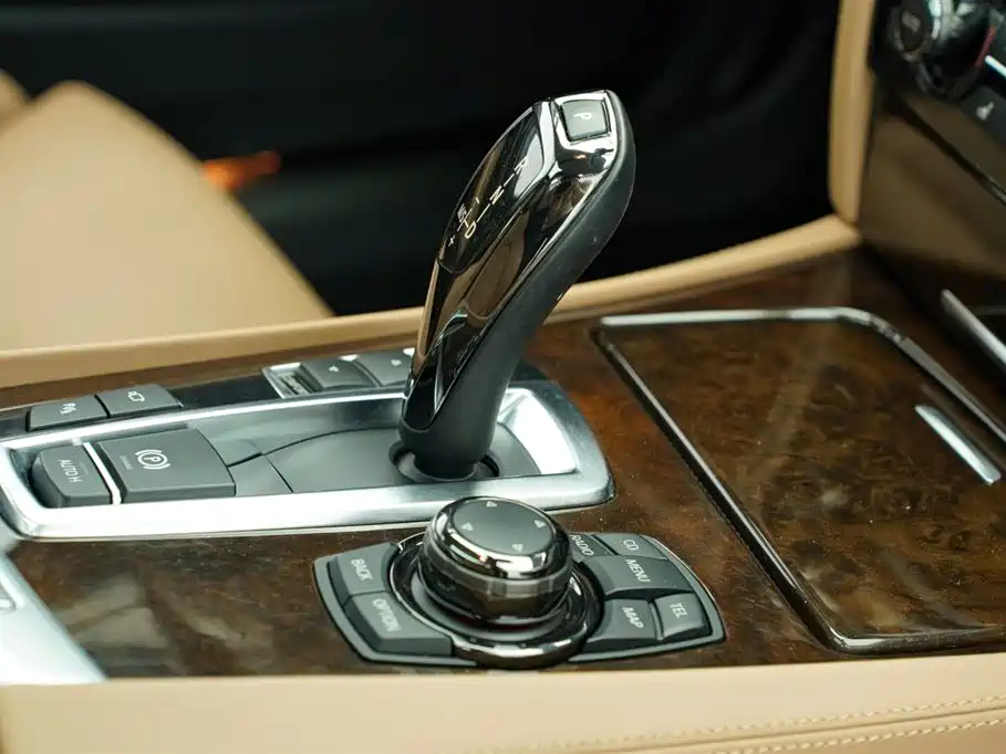 BMW 7 Series 2010 760Li купить на сайте DeffCars