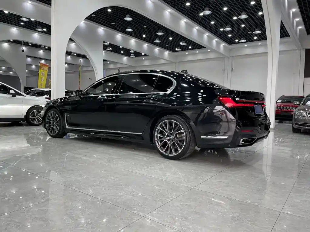 BMW 7 Series 2019 740Li Leading M Sports Package купить на сайте DeffCars