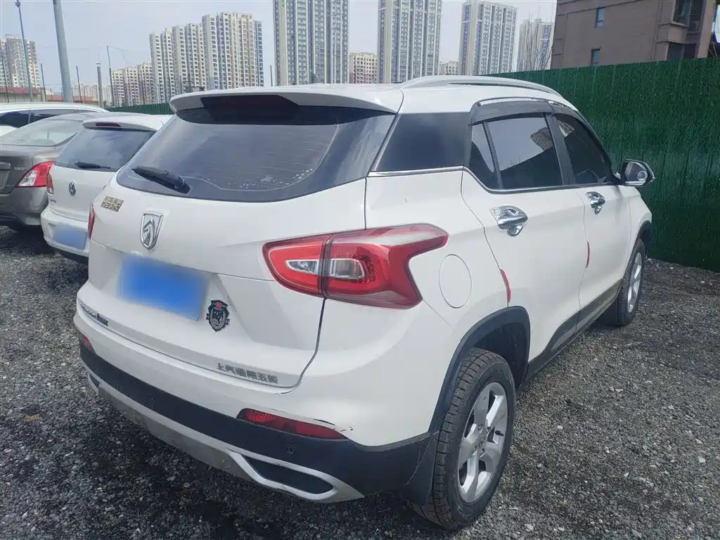 Baojun 510 2017 1.5L automatic fashion model купить на сайте DeffCars