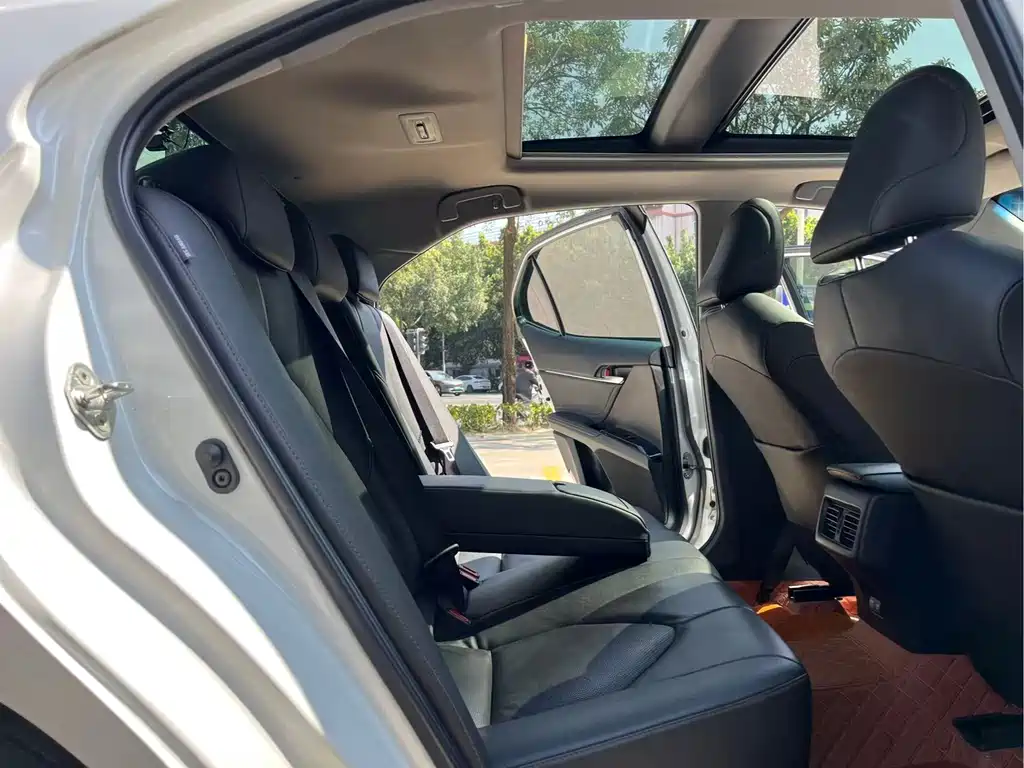 Camry 2019 2.5G Deluxe Edition National VI купить на сайте DeffCars