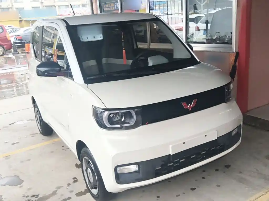 Hongguang MINIEV 2021 Macaron Sandwich Style 120km Sanyuan Lithium купить на сайте DeffCars