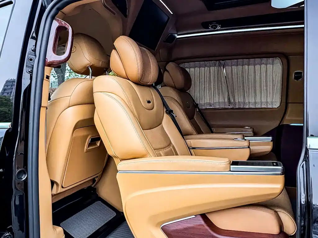 Mercedes-Benz V-Class 2022 V 260 L Long Wheelbase Luxury Edition купить на сайте DeffCars