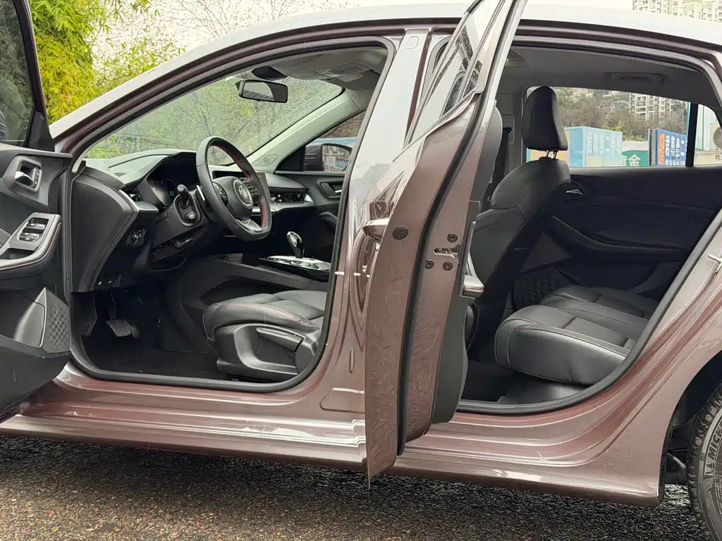 MG5 2021 300TGI DCT Green Luxury Edition купить на сайте DeffCars