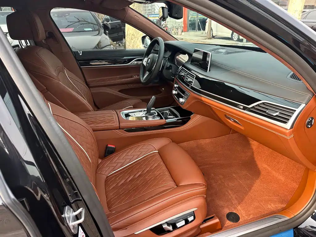 BMW 7 Series 2019 740Li xDrive Executive M Sports Package купить на сайте DeffCars