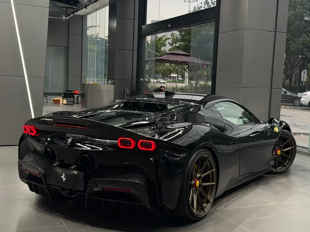 SF90 2020 3.9T V8 Stradale купить на сайте DeffCars