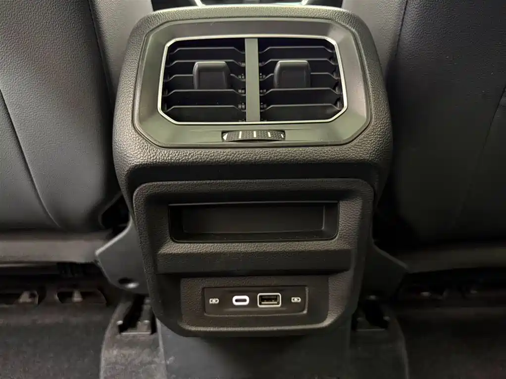 Tiguan L 2023 280TSI automatic two-wheel drive Chaochuang limited edition купить на сайте DeffCars