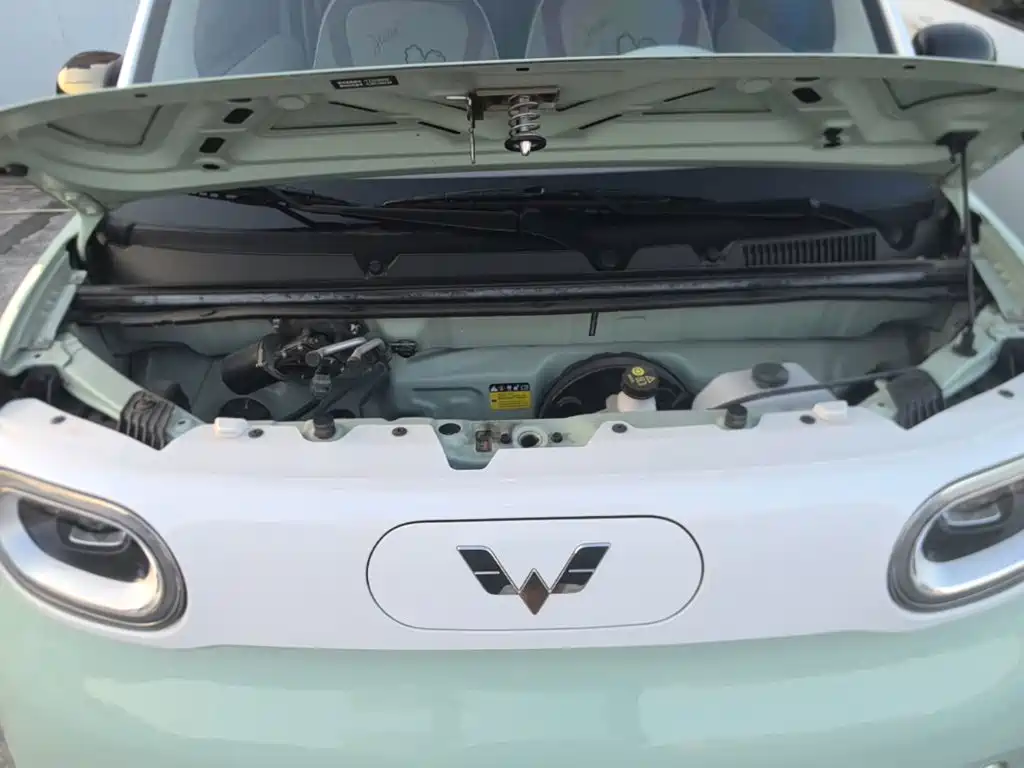 Hongguang MINIEV 2024 third generation 215km advanced version купить на сайте DeffCars