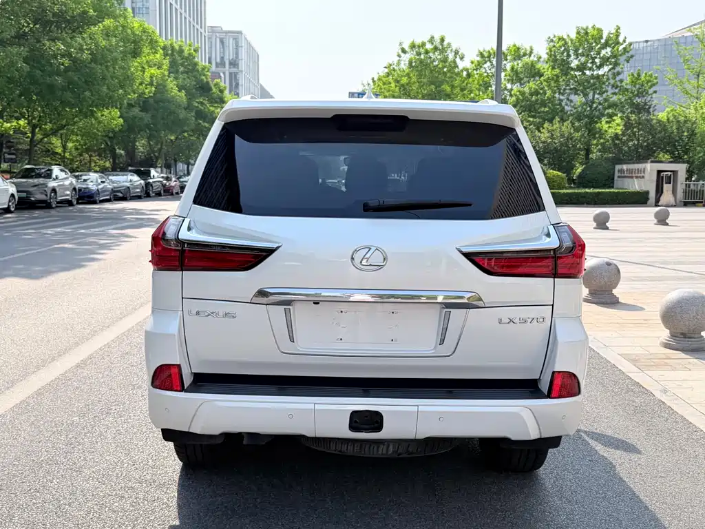 Lexus LX 2019 570 Premium Luxury Edition купить на сайте DeffCars