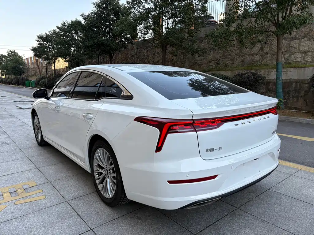 Pentium B70 2023 third generation 1.5T automatic enjoyment type 70th anniversary commemorative edition купить на сайте DeffCars