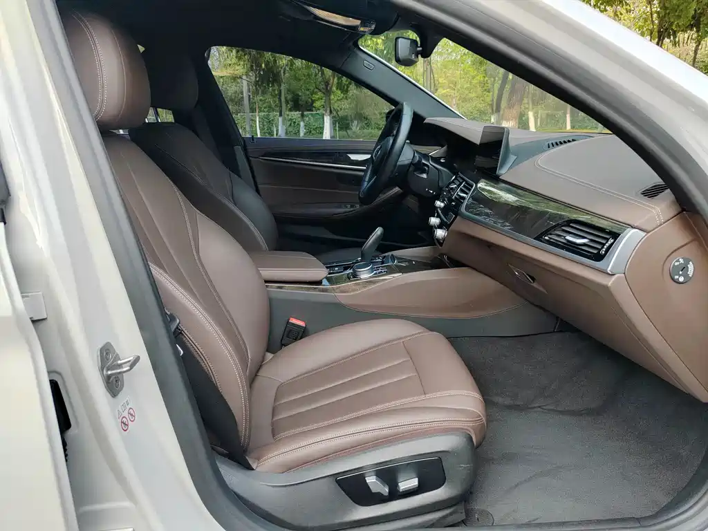 BMW 5 Series 2020 525Li M Sports Package купить на сайте DeffCars